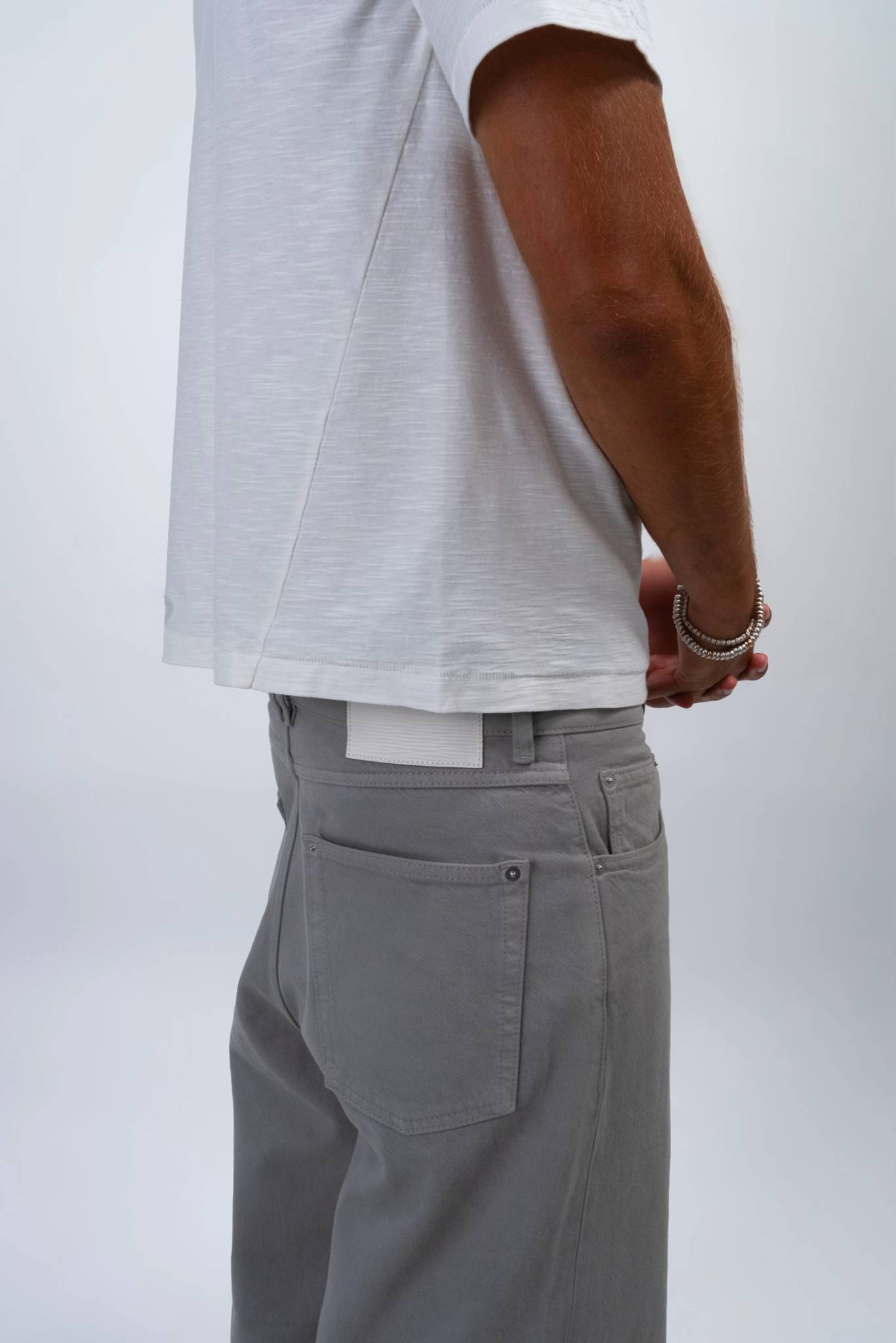 WIDE LEG RAW DENIM